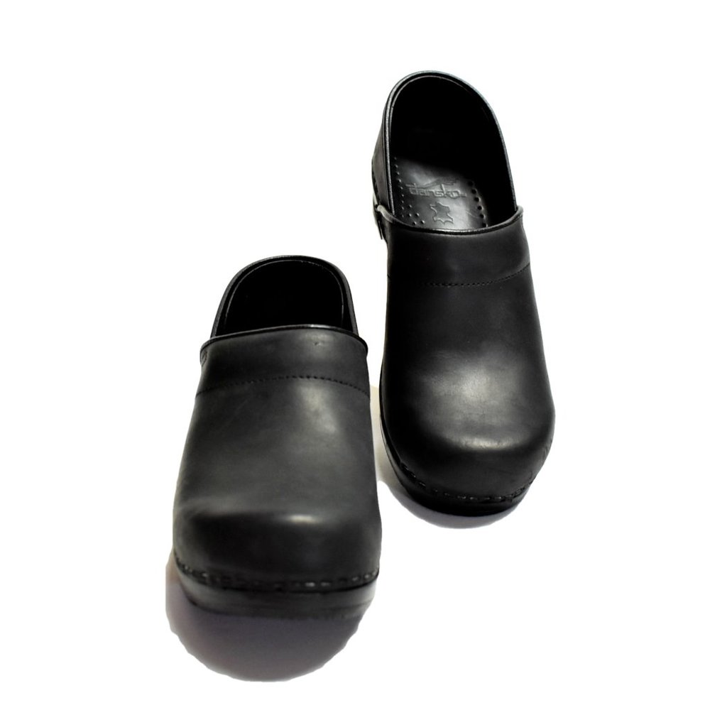 Dansko Professional Womens 8.5 9 39 NARROW Clogs Black Oiled Leather Nursing